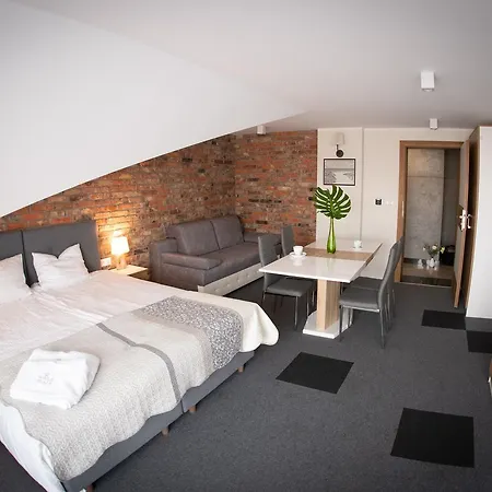 Plaza בית אירוח