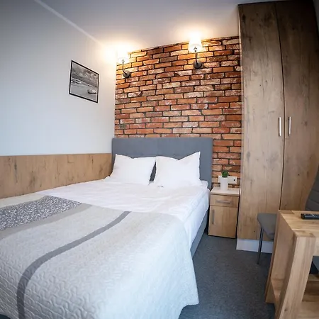 Plaza בית אירוח *