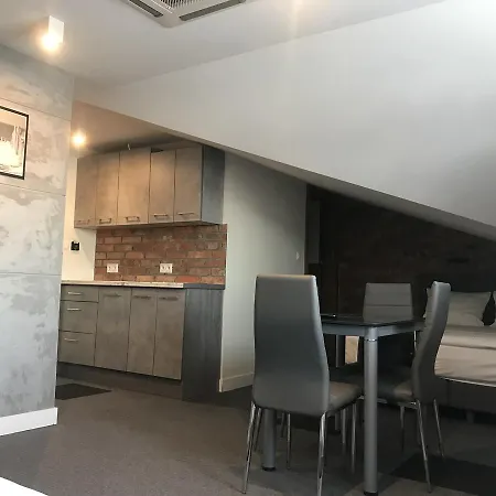 Plaza בית אירוח וובה